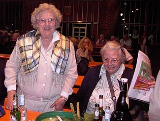 Luise Schmeiser und Anni Piechatzek